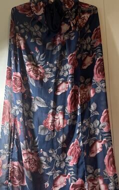 Sienna Sky Blue Floral Maxi Dress, size small ZZ